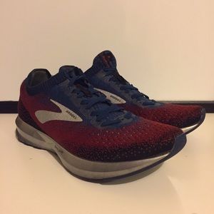 BROOKS MEN'S LEVITATE 2 Men’s size 9.5